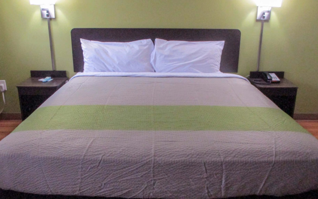 photo 4 of Motel 6-North Olmsted, OH - Cleveland
