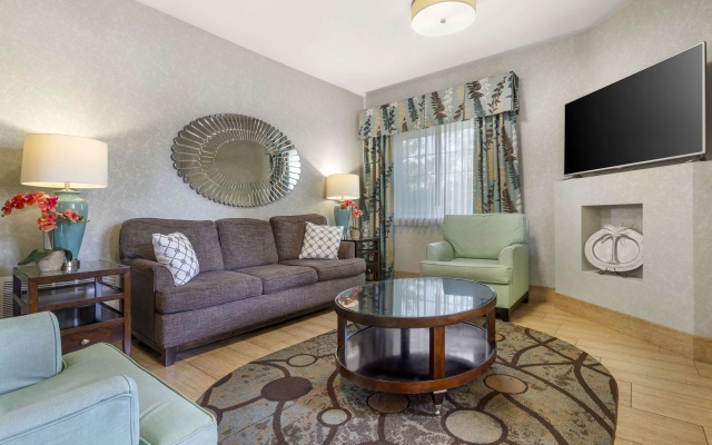 photo 2 of Best Western Plus Oceanside Palms Hotel