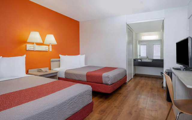 photo 3 of Motel 6 Oceanside, CA