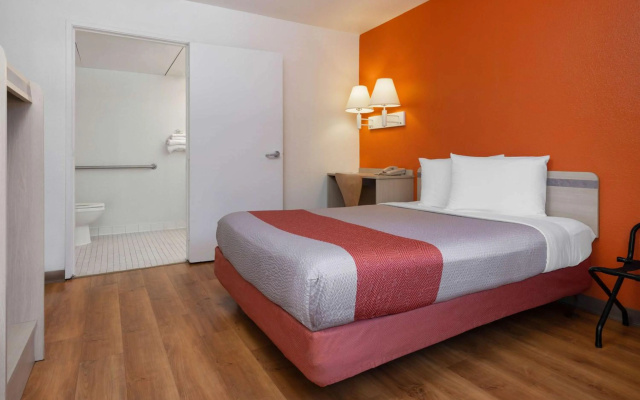 photo 5 of Motel 6 Oceanside, CA
