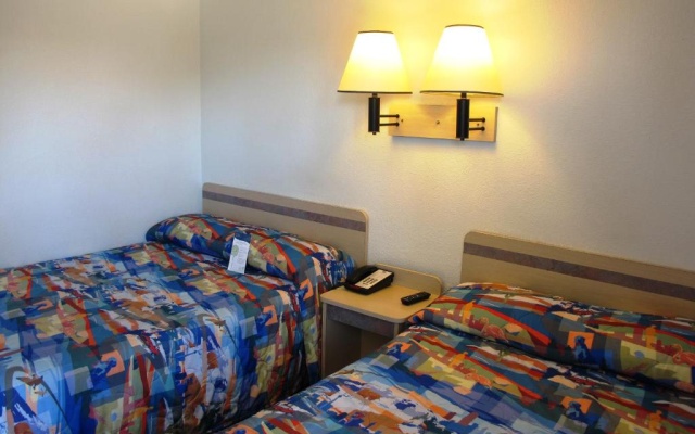 photo 5 of Motel 6 Ontario, OR