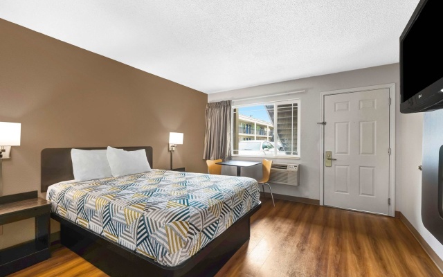 photo 5 of Motel 6 Portland, OR - Downtown