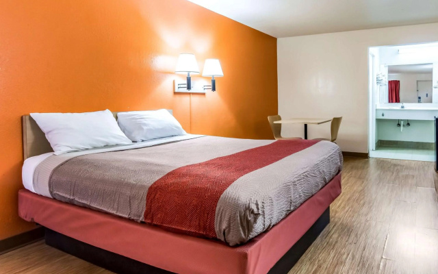 photo 3 of Motel 6 Raleigh, NC - Cary