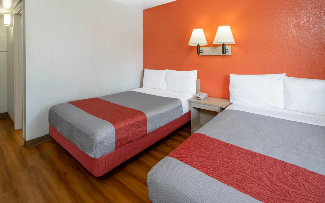 photo 4 of Motel 6 Riverside West - Jurupa Valley