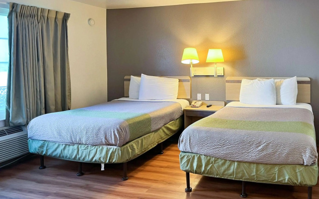 photo 3 of Motel 6 Belmont, CA - San Francisco - Redwood City