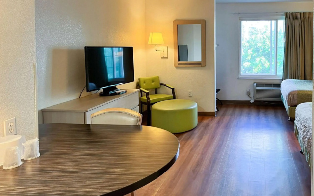 photo 5 of Motel 6 Belmont, CA - San Francisco - Redwood City