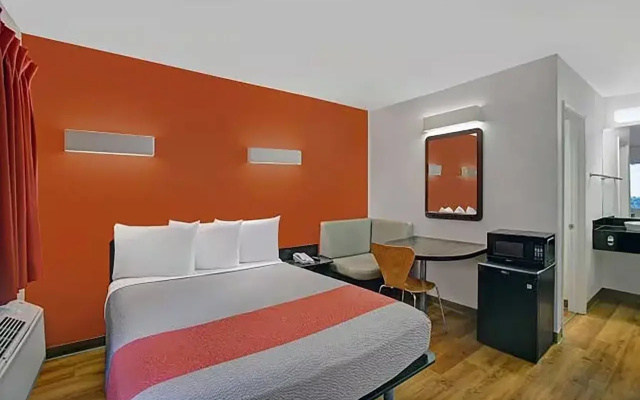 photo 5 of Super 8 by Wyndham Santa Clara
