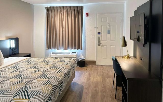 photo 4 of Motel 6 Pooler, GA - Savannah Airport