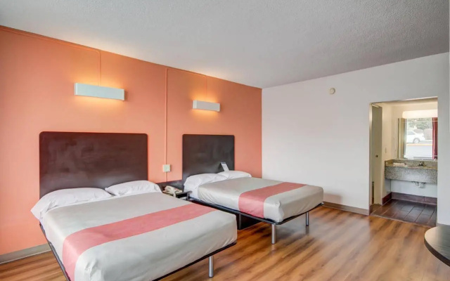 photo 4 of Motel 6 Somerset KY