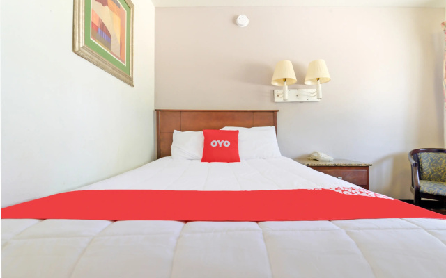photo 4 of OYO Hotel South Bend - Campus