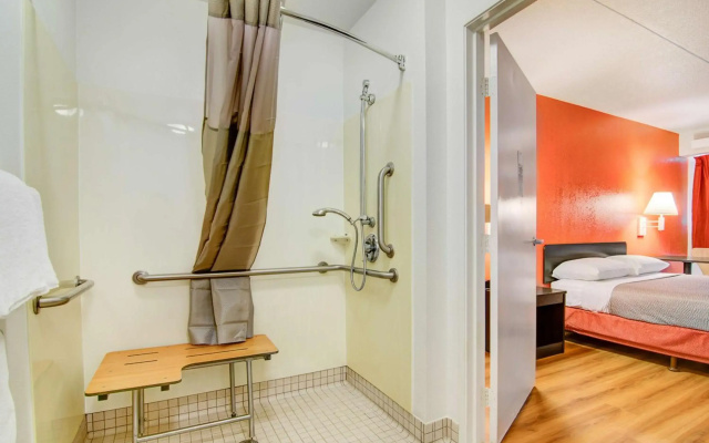 photo 2 of Economy Suites Springfield - Extended Stay