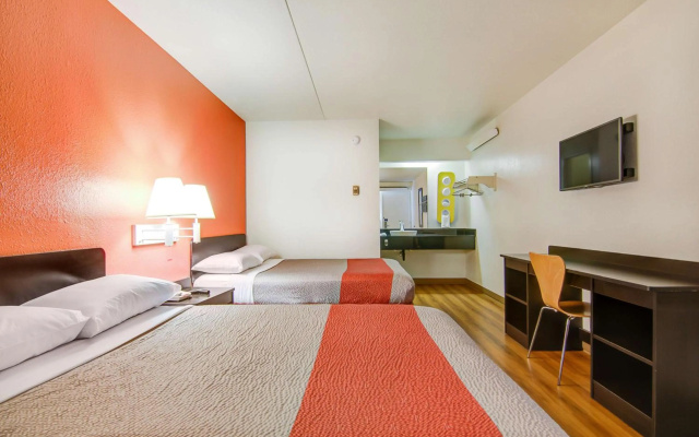 photo 4 of Economy Suites Springfield - Extended Stay