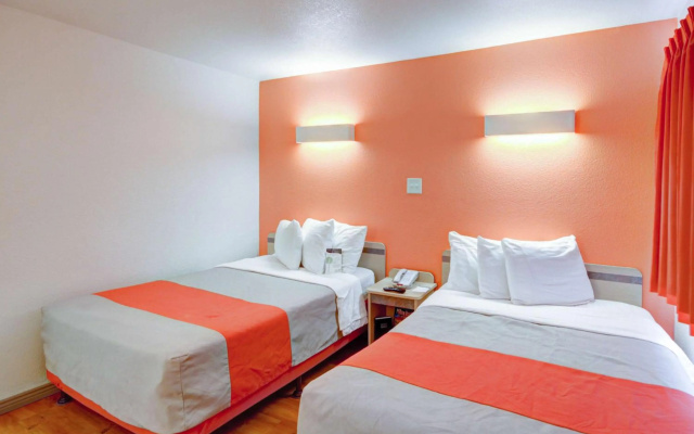 photo 2 of Motel 6 Saint George, UT