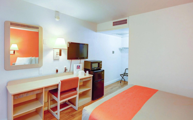 photo 3 of Motel 6 Saint George, UT