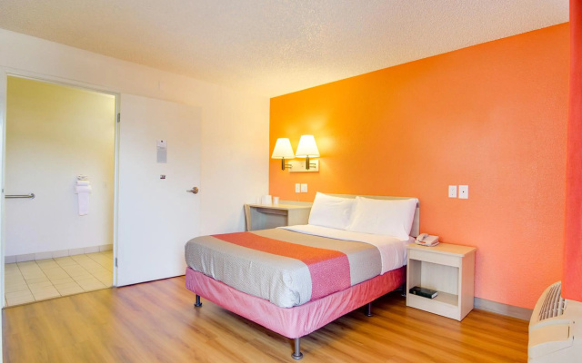 photo 3 of Motel 6 Tacoma, WA - Fife