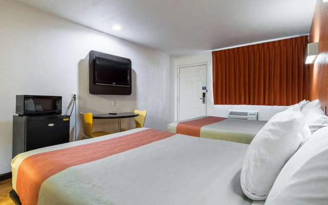 photo 5 of Motel 6 Riverside, CA - UCR East