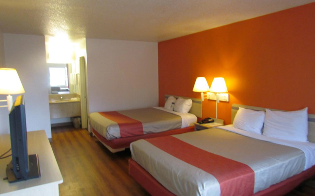 photo 5 of Motel 6 Vancouver, WA