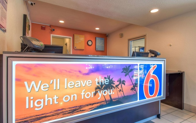 photo 2 of Motel 6 Westminster South - Long Beach