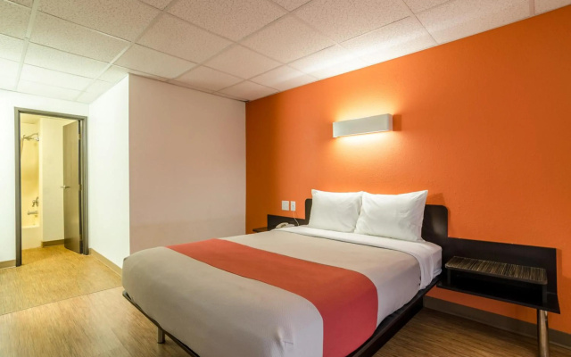 photo 4 of Motel 6 York, NE