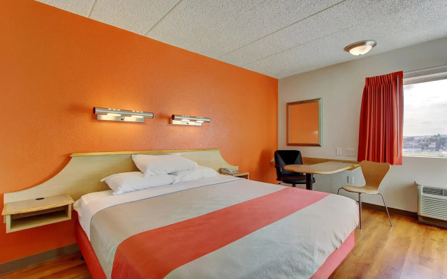 photo 2 of Motel 6 York, PA - North