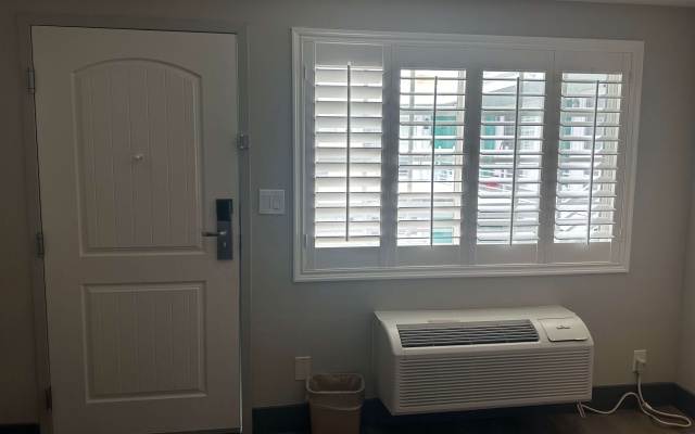 photo 3 of Super 8 by Wyndham Oceanside Downtown