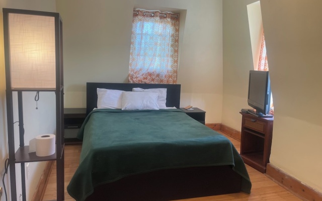 photo 3 of Motel House