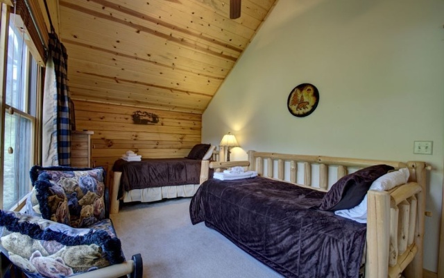 photo 3 of Mountain Aerie - 4 Br Cabin