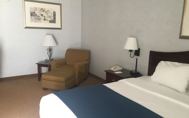 photo 5 of Mountain Inn & Suites