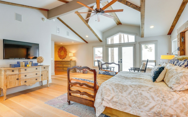 photo 3 of Vail Mountain Retreat w/ Hot Tub & Deck!