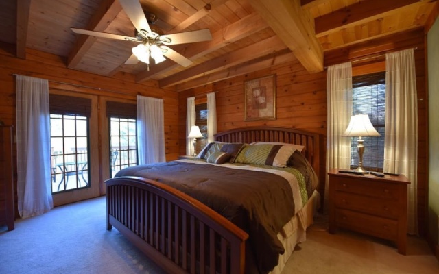 photo 3 of Mountain Oaks Cabin - 3 Br Home