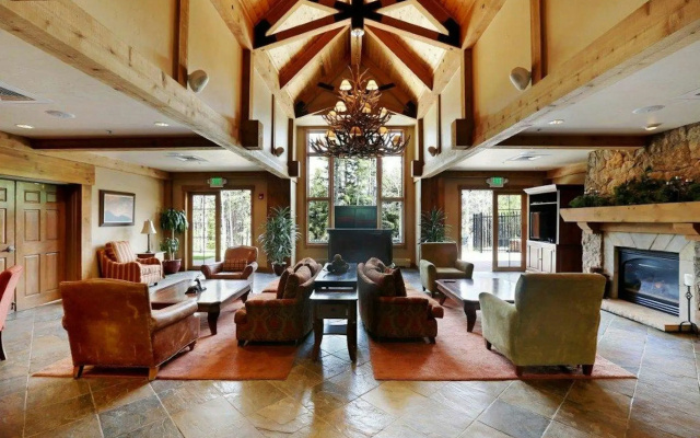photo 2 of Mountain Thunder Lodge, A Vail Resorts Property