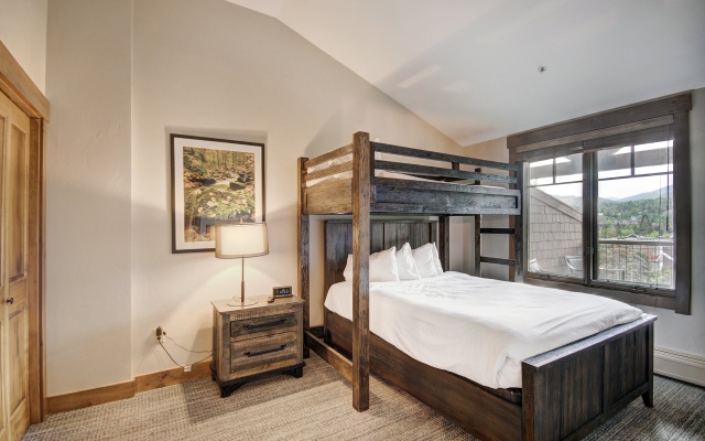 photo 4 of Mountain Thunder Lodge, A Vail Resorts Property