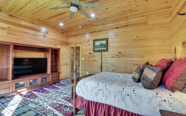 photo 5 of Mountain-view Cabin ~ 2 Mi to Downtown Clayton!