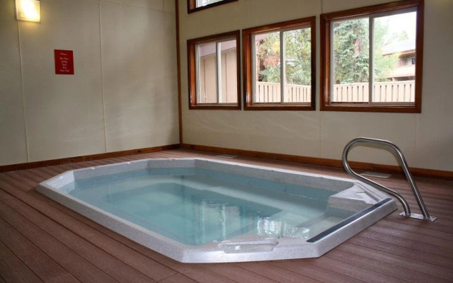 photo 5 of Mountainwood - 2 Bedroom Condo #106 - LLH 46801