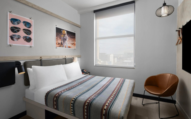 photo 3 of Moxy Houston Downtown