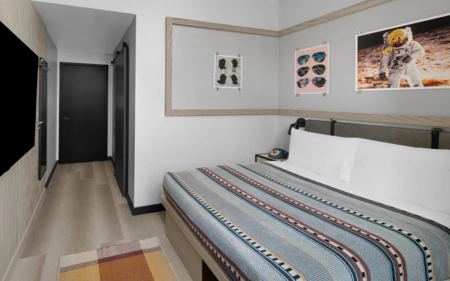photo 4 of Moxy Houston Downtown