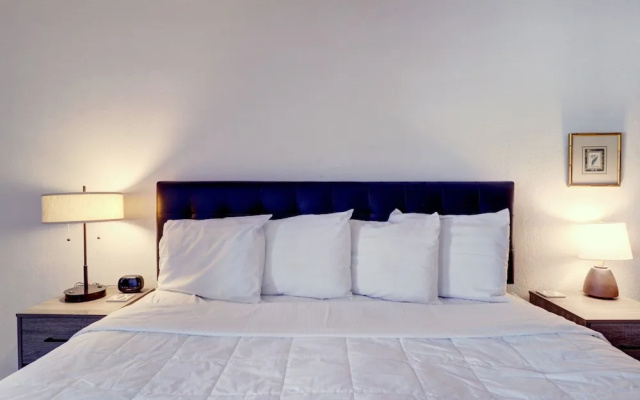 photo 3 of Perfectly Located Hotel Room, Steps to American Eagle chair - Ski-In Ski-Out Property - MP518H by RedAwning