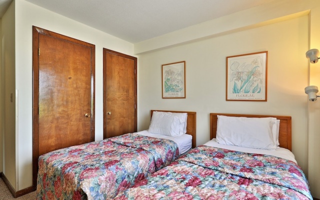 photo 5 of Mt Green 2br/2ba Condo: Close to Killington. Hot Tub. Pool. 3a07
