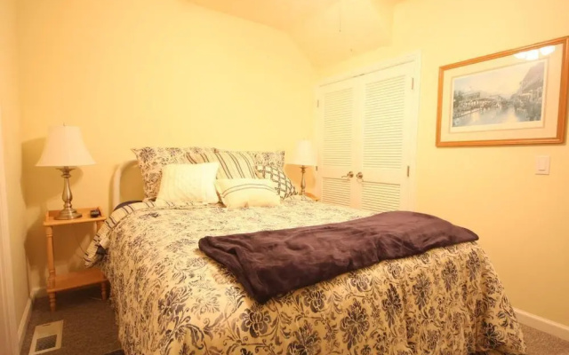 photo 3 of Mv6: Lover's Point Mermaid Cottage 02204128