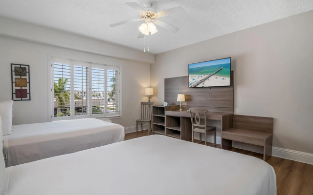photo 4 of Naples Park Central Hotel