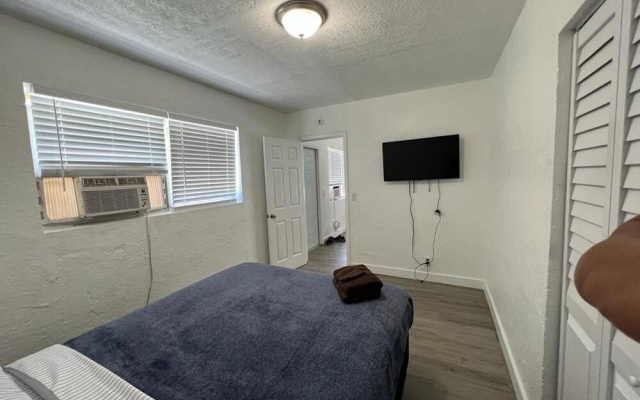 photo 4 of Near The Beach 2rooms Apartment in Fort Lauderdale