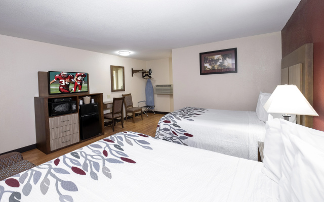 photo 3 of Red Roof Inn Neptune - Jersey Shore