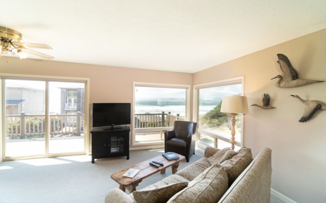 photo 2 of Neptune Beach - 3 Br Home
