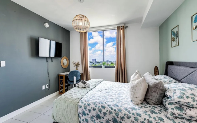 photo 3 of New 3 Bed 2 Bath In The Little Havana