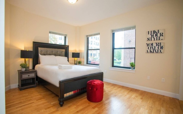 photo 2 of NEW 4 Bed 2 Full Bath Condo Near Back Bay