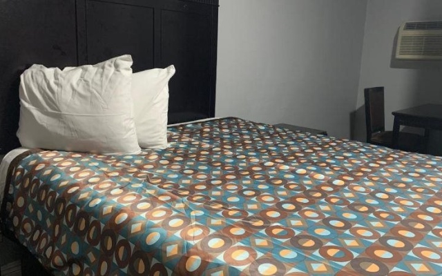 photo 2 of New Bay Motel
