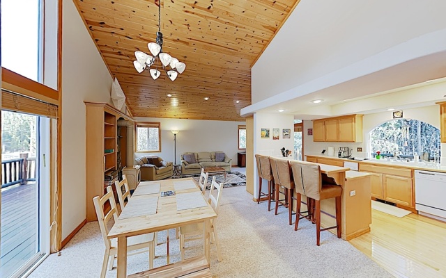 photo 3 of New Listing! Alder Creek , Near Slopes 3 Bedroom Home