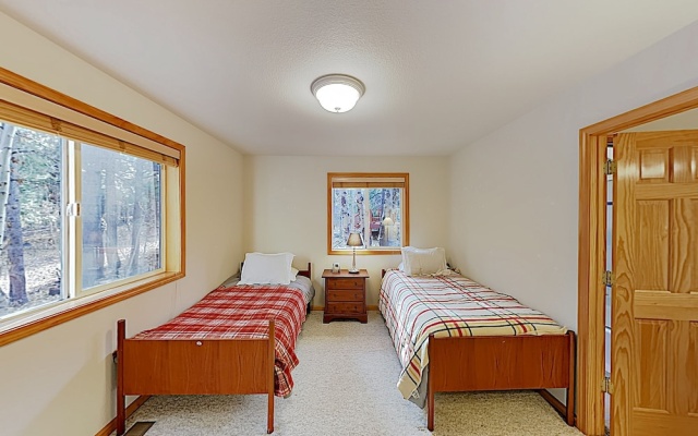 photo 5 of New Listing! Alder Creek , Near Slopes 3 Bedroom Home