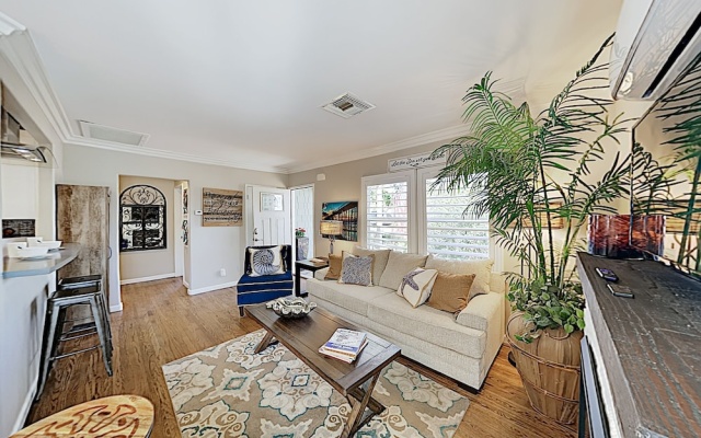 photo 2 of New Listing! Charming Oceanside Getaway 2 Bedroom Home