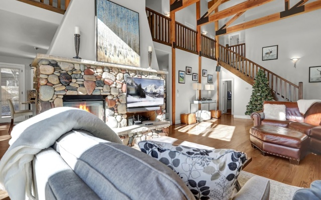 photo 4 of New Listing! Dazzling Custom , Near Skiing 5 Bedroom Home